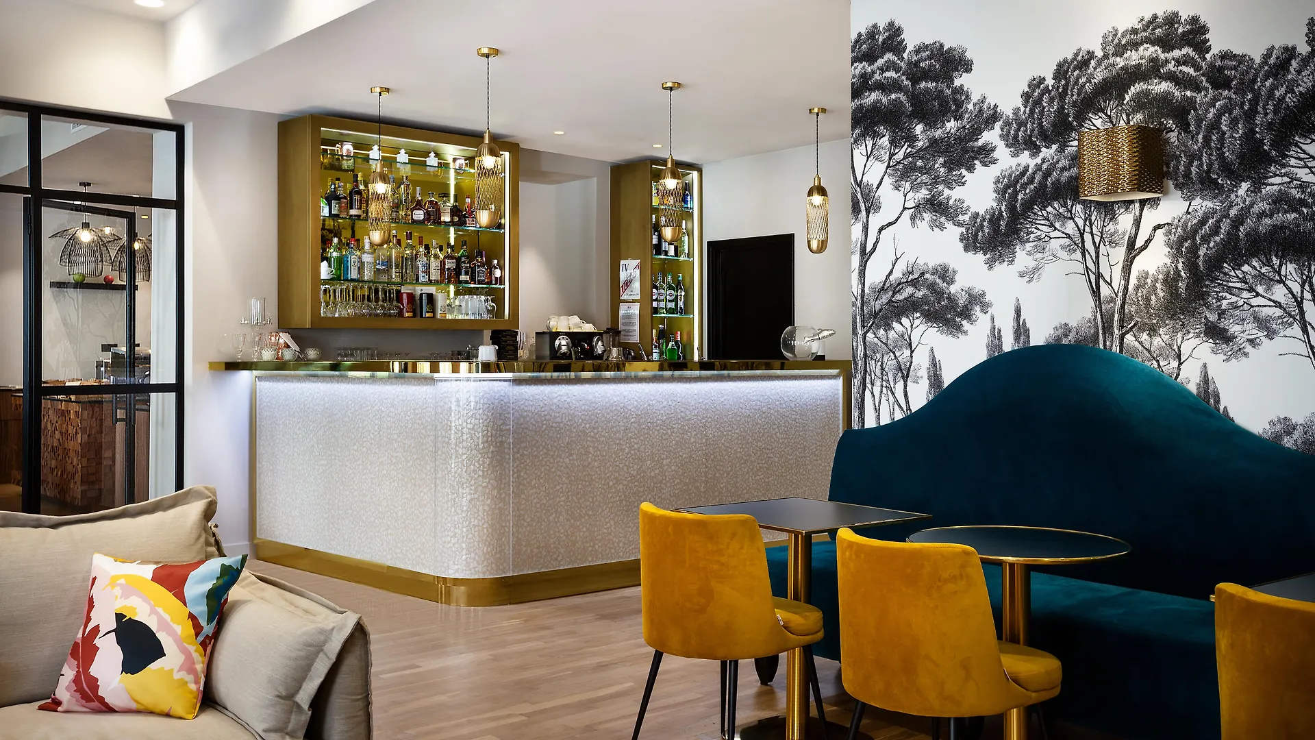 Hotel Verlaine Cannes 4*,