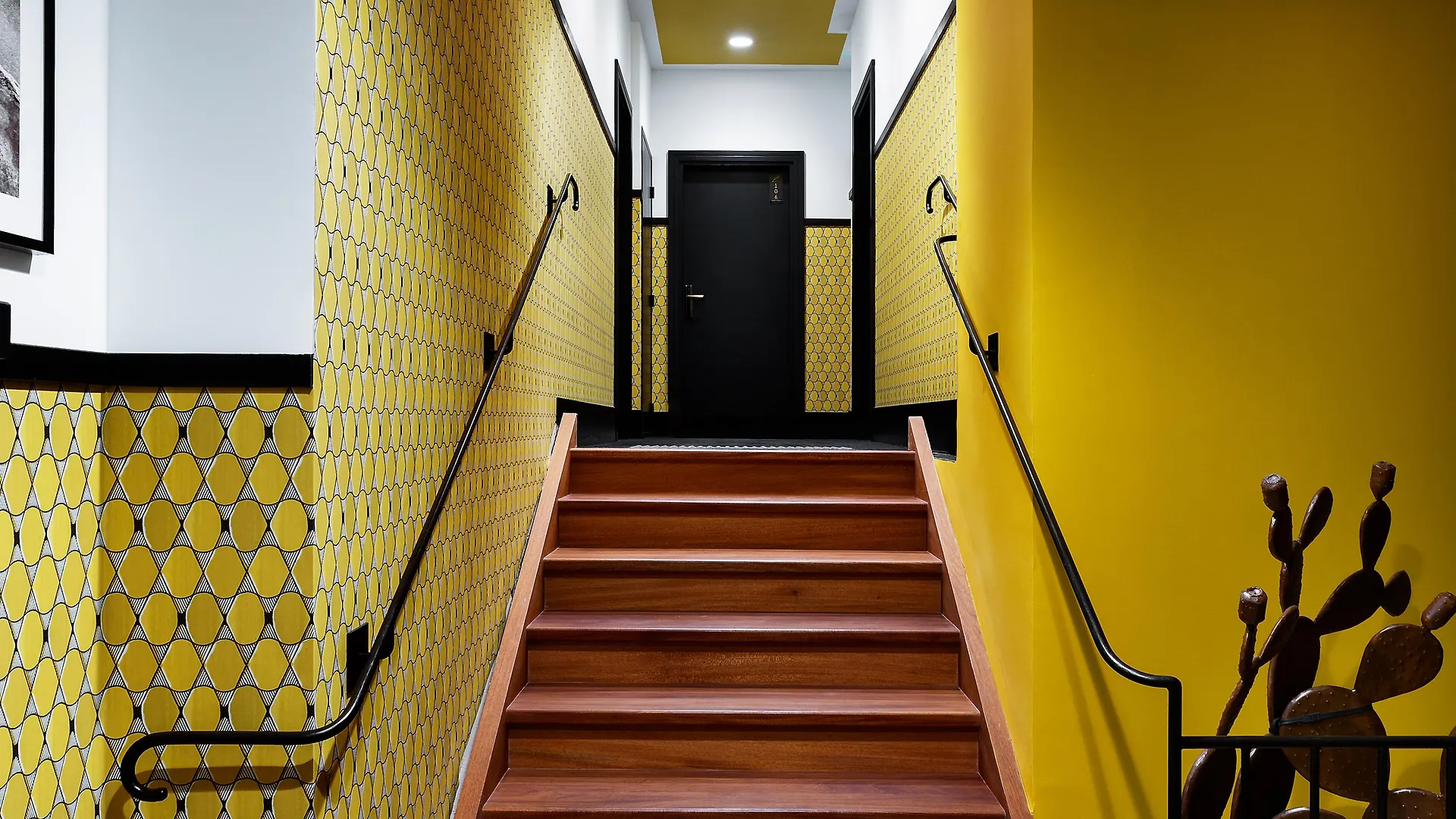 ****  Hotel Verlaine Cannes France